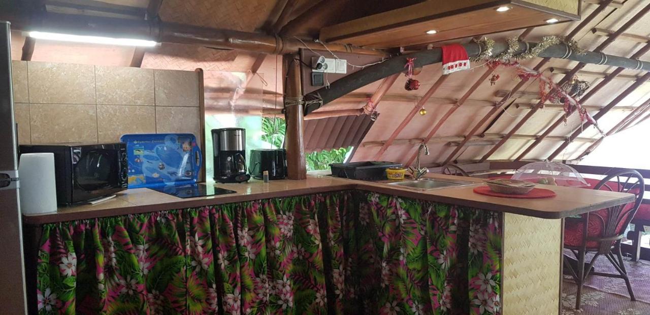 Location " La Pirogue " Maison D'Hotes A Moorea آبيتي المظهر الخارجي الصورة