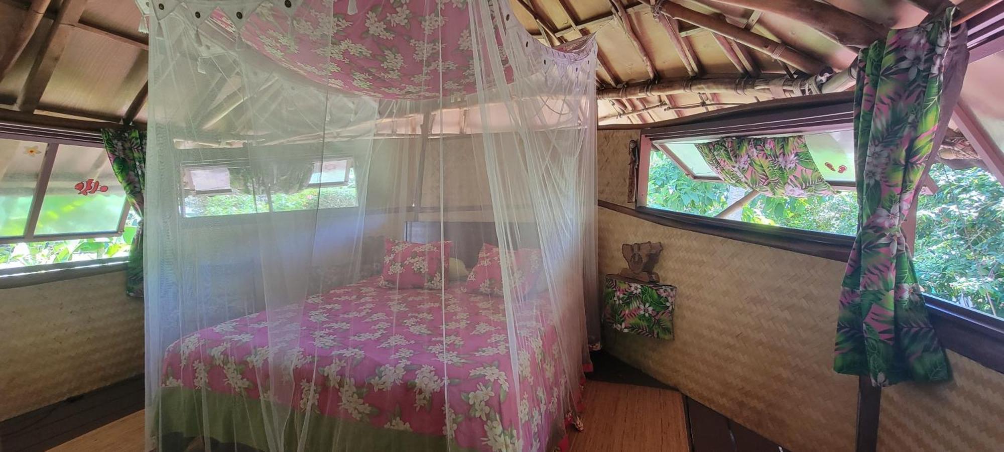 Location " La Pirogue " Maison D'Hotes A Moorea آبيتي المظهر الخارجي الصورة